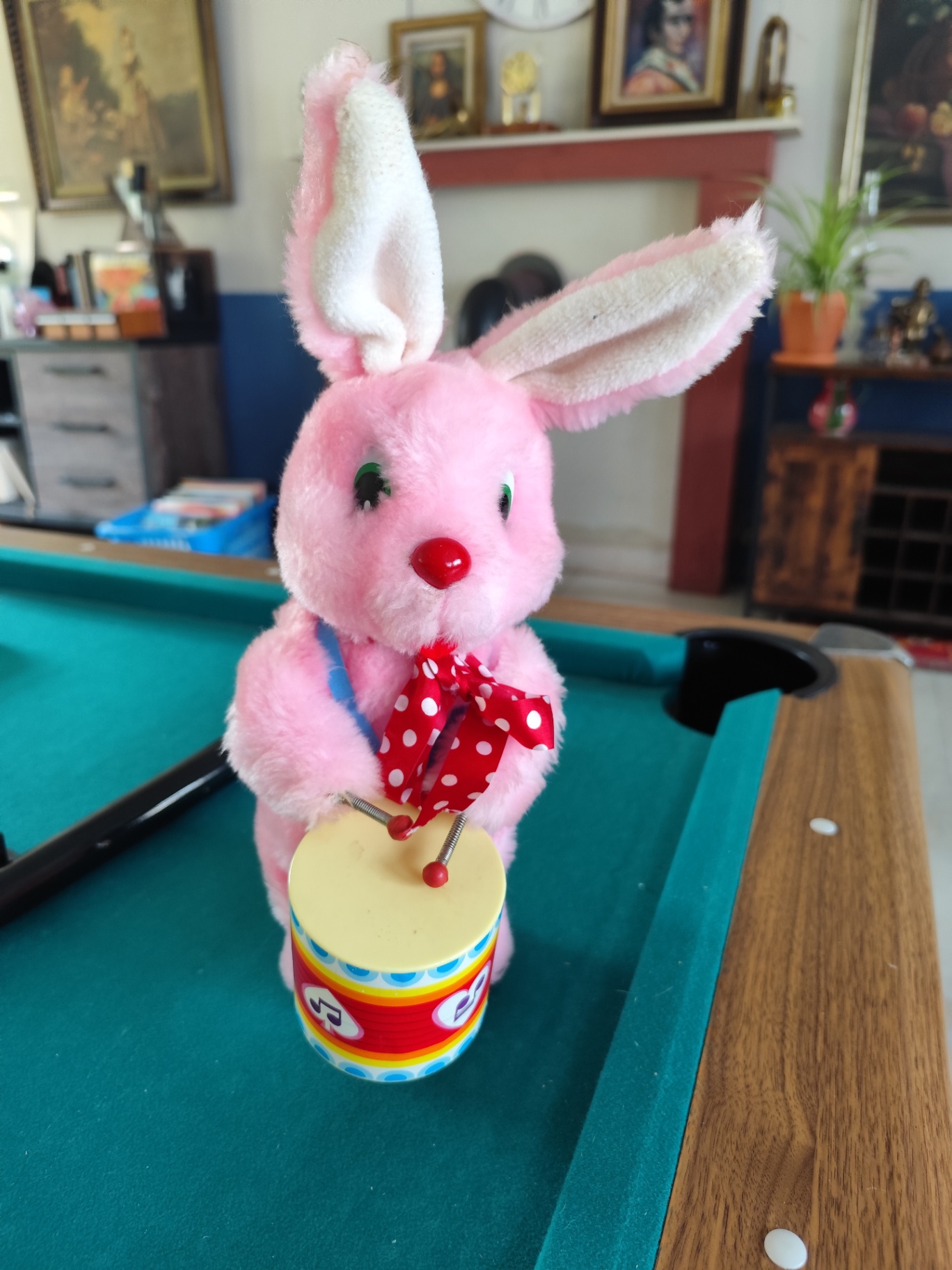 Lapin batteur en peluche à piles, Japon vintage (ne fonctionne plus) — photo 1