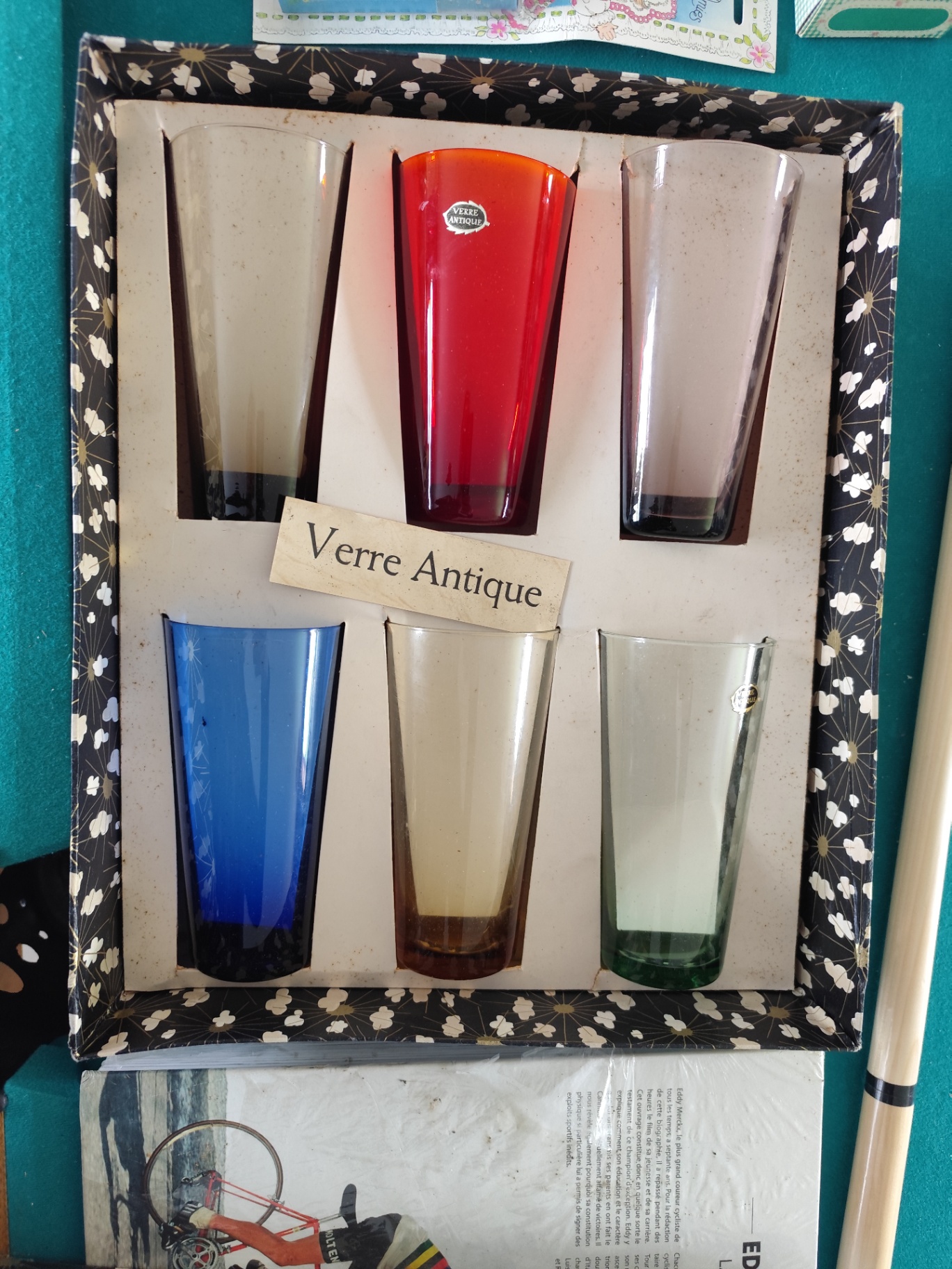 Coffret de 6 gobelets en verre teinté « Verre Antique », Suisse, années 60 — photo 1
