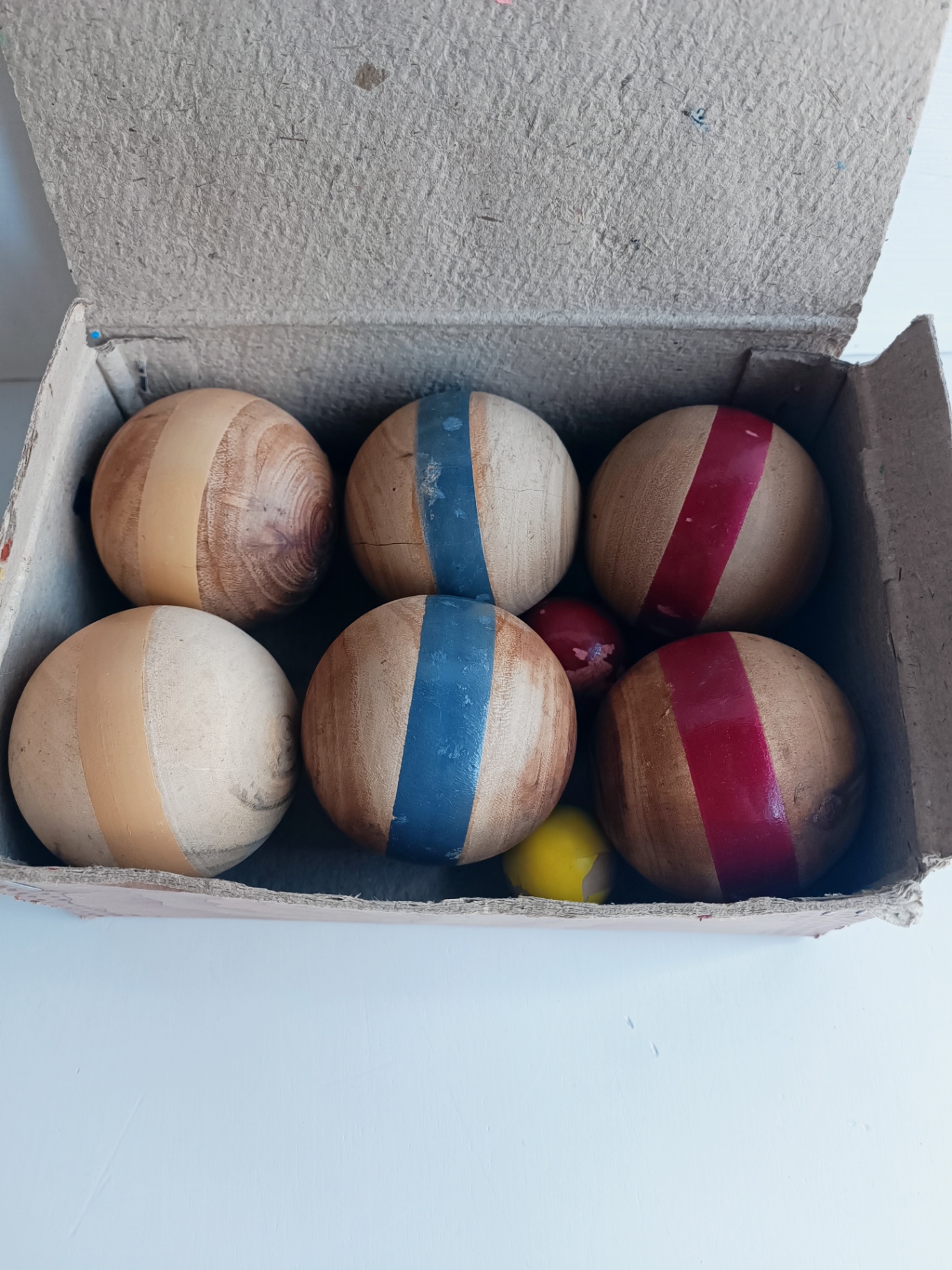 Jeu de boules en bois vintage (6 boules et 2 cochonnets) — photo 1