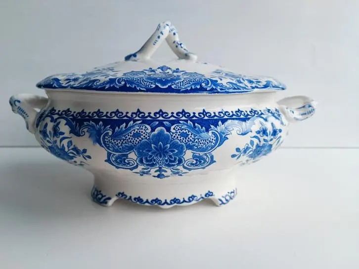 Petit légumier Boch Frères Keramis – décor Dordrecht